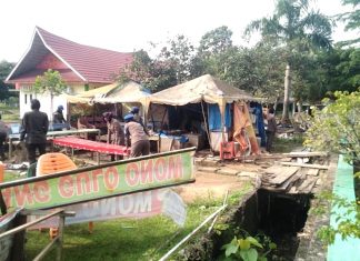 Satpol PP Rohul Tertibkan Pedagang di Seberang Masjid Islamic Center
