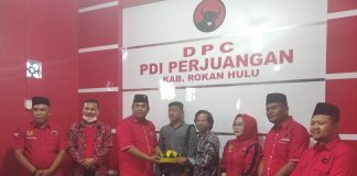 48 Tumpeng Ramaikan HUT PDIP di Kabupaten Rokan Hulu