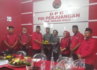 48 Tumpeng Ramaikan HUT PDIP di Kabupaten Rokan Hulu