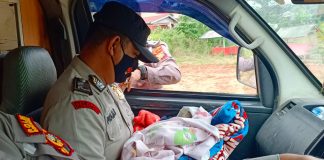 Tega, Bayi Dibuang Dalam Kardus Hingga Meninggal Dunia