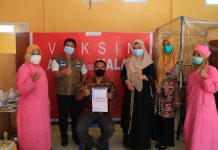 Sekda Rohul Tinjau Pelaksanaan Vaksin Cinovac Tahap II di Kecamatan Rokan IV Koto