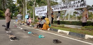Mahasiswa Gelar Aksi di Depan Kantor Bupati Rohul, Pertanyakan Keberadaan Bupati Rohul