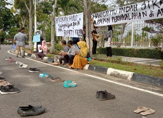 Mahasiswa Gelar Aksi di Depan Kantor Bupati Rohul, Pertanyakan Keberadaan Bupati Rohul