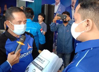 Sambut Ramadhan, DPC Partai Demokrat Rohul Serahkan 1000 Paket Sembako
