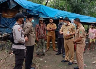 Kunjungi Gubuk Warga di Tengah Hutan, Plh Bupati Rohul : Alhamdulillah Rumah Layak Huni Segera Untuk Beliau
