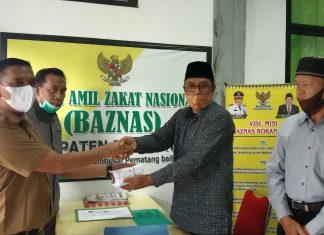 Sempat Viral Tinggal di “Gubuk Derita”, Baznas Rohul Salurkan Bantuan Rp 42 Juta