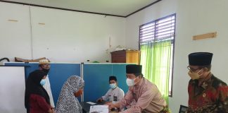 Baznas Serahkan Bantuan Bagi Kaum Dhuafa, Abdul Haris : Zakat Dapat Bantu Persoalan Umat