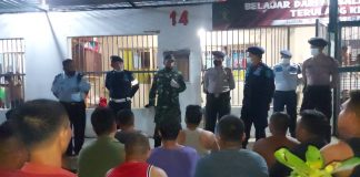 Tim Gabungan Razia Blok Hunian Lapas, Gunting Hingga Kartu Domino Disita
