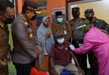 Tinjau Pelaksanaan Vaksinasi di Dua Kecamatan, Kapolres Rohul : Terima Kasih Atas Antusias Masyarakat Semua