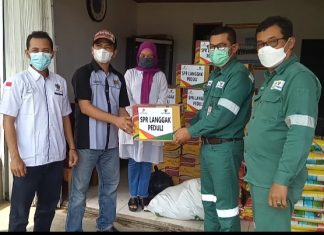 Peduli Sesama, PT SPR Langgak Berbagi Dengan Anggota PWI Rohul