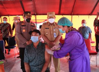 Jelang HUT Bhayangkara ke 75, Polres Rohul Gelar Vaksinasi Massal