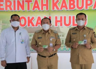 Usai Serahkan JKM dan Beasiswa ke Ahli Waris, Bupati Rohul Ajak Masyarakat Daftar Jamsostek