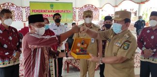 Sebanyak Rp 3,4 Milyar Sisa Dana Hibah Pilkada Rohul 2020 Dikembalikan KPU Kepada Pemkab