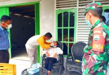 TNI di Rohul Dampingi Tim Medis Lakukan Tracing Contact Pasien Covid-19