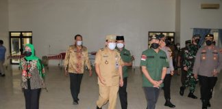 Tinjau Kesiapan Tempat Isoter, Gubri Lakukan Kunker ke Negeri Seribu Suluk