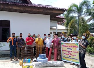Dorong Kemandirian Masyarakat Ditengah Pandemi, PT SSL berikan bantuan budidaya ikan