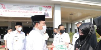 Dukung Petani Lokal Dalam Distribusi Boreh Sawah, Bupati H. Sukiman : Kita Beli Dengan Harga Lebih Mahal