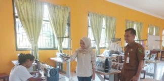Kembangkan Potensi Industri Sekolah, Ketua Kadin Rohul Kunjungi SMKN 1 Tambusai