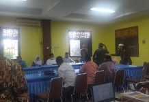 Anggota Hulu Balang Sambangi Kantor LAMR Rohul, Gebrak Meja Hingga Bersuara Lantang, Ada Apa?