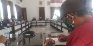 PT AMR Kembali Tak Hadir Hearing, Masyarakat Desa Kepenuhan Timur Kembali Kecewa