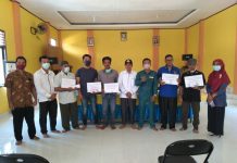 5 Kelompok Tani di Desa Bukit Intan Makmur Mendapat Bantuan Modal Usaha