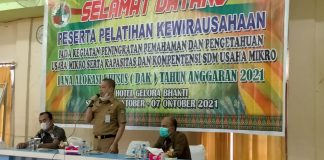 DISKOPUKMTRANSNAKER Rohul Gelar Pelatihan Kewirausahaan bagi Pelaku UMKM