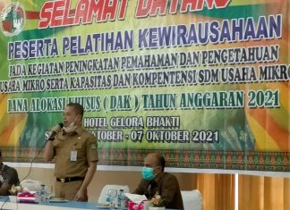 DISKOPUKMTRANSNAKER Rohul Gelar Pelatihan Kewirausahaan bagi Pelaku UMKM