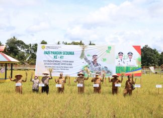 Wabup Rohul Ikuti Peringatan HPS ke 41 Ditengah Hamparan Sawah