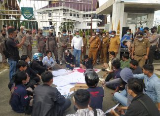 Himarohu Riau Padati Kantor Bupati Rohul, Tuntut Beasiswa Untuk Mahasiswa, Bukan Untuk ASN