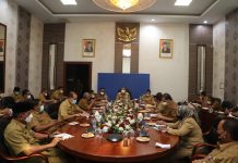Gelar Rapat Evaluasi Kinerja OPD, Bupati H. Sukiman Harap Kepala OPD Bisa Menjadi Contoh Bagi Bawahannya
