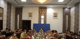 Gelar Rapat Evaluasi Kinerja OPD, Bupati H. Sukiman Harap Kepala OPD Bisa Menjadi Contoh Bagi Bawahannya