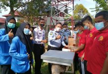 Kalapas Pasir Pengaraian Panen Perdana Hasil Budidaya Lebah Madu