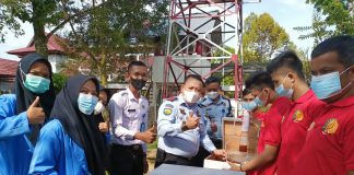 Kalapas Pasir Pengaraian Panen Perdana Hasil Budidaya Lebah Madu