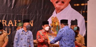 Membanggakan, Rokan Hulu Raih Penghargaan Anugerah Informasi KI Riau Awards Tahun 2021