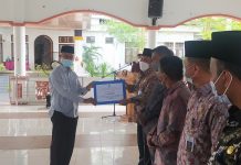 Pemkab Rohul Serahkan Bantuan Hibah Sebesar Rp 4 Miliar Lebih Untuk Tempat Ibadah dan Ponpes