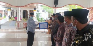 Pemkab Rohul Serahkan Bantuan Hibah Sebesar Rp 4 Miliar Lebih Untuk Tempat Ibadah dan Ponpes