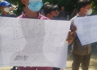Sambangi DPRD Rohul, Mahasiswa Kecewa Anggota Dewan Buat Baju Dinas Ditengah Pandemi