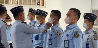 6 PNS di Lingkungan Lapas Pasir Pengaraian Diambil Sumpah dan Dikukuhkan