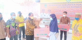 Bupati Sukiman Serahkan Bantuan Kepada Korban Bencana Angin Puting Beliung