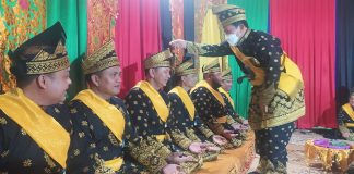 Wabup Rohul Resmi Bergelar Datuk Timbalan Setia Amanah Nuguay