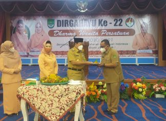 Puncak HUT DWP, H Sukiman Ajak DWP Rohul Bersama-Sama Majukan Perekonomian