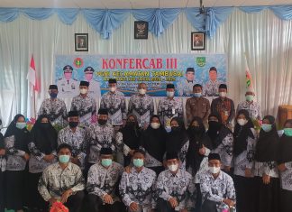 Buka Konfercab III PGRI Kecamatan Tambusai, Berikut Harapan Asisten 1 Setdakab Rohul
