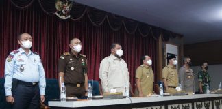 Serius Tangani Covid-19, Bupati Sukiman Pimpin Rapat Evaluasi Pelaksanaan Vaksin