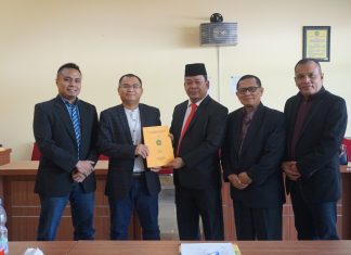 Raih Gelar Magister di UNILAK, Syafaruddin Poti Singgung Pentingnya Menuntut Ilmu