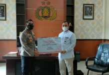 Dukung Pembangunan Mesjid Al-Wahid, BRK Serahkan Bantuan ke Polres Rohul