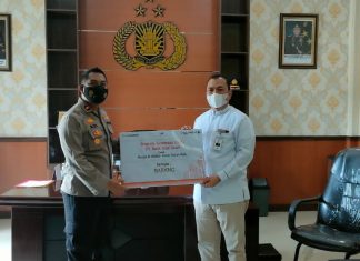 Dukung Pembangunan Mesjid Al-Wahid, BRK Serahkan Bantuan ke Polres Rohul