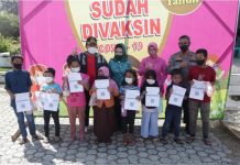 Bupati Rohul Tinjau Vaksinasi Massal, Bangga Melihat Antusias Anak-Anak Mau Divaksin