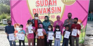 Bupati Rohul Tinjau Vaksinasi Massal, Bangga Melihat Antusias Anak-Anak Mau Divaksin