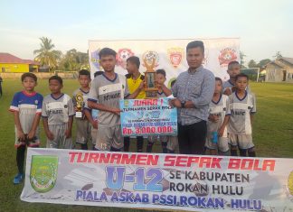 Tutup Turnamen U-12 Askab PSSI Rohul, SSB Puti Maifat Aliantan Raih Juara Satu