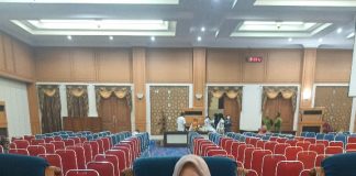 STRATEGI PEDAGANG IKAN ASIN DALAM MENJAGA KOMUNIKASI DITENGAH PANDEMI